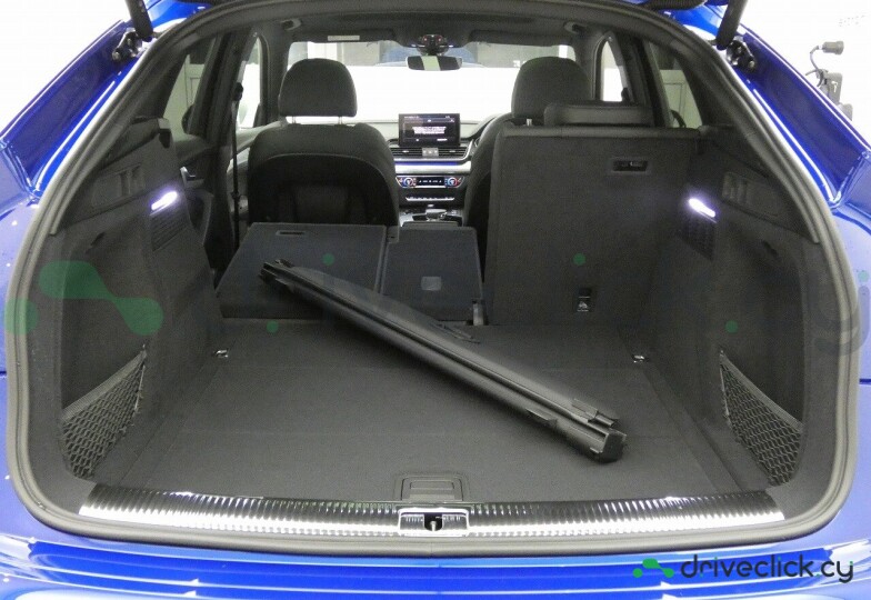 Audi Q5 Sportback Синий