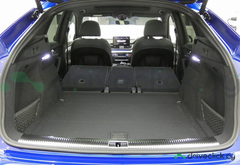 Audi Q5 Sportback Синий