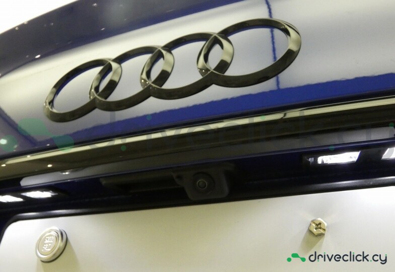 Audi Q5 Sportback Синий