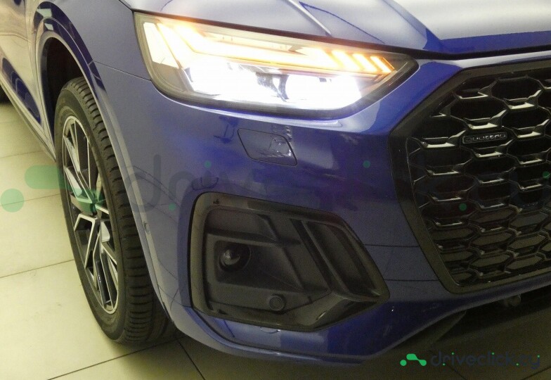 Audi Q5 Sportback Синий