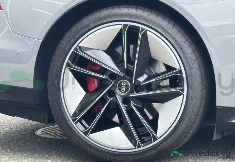Audi RS e-tron GT Grey