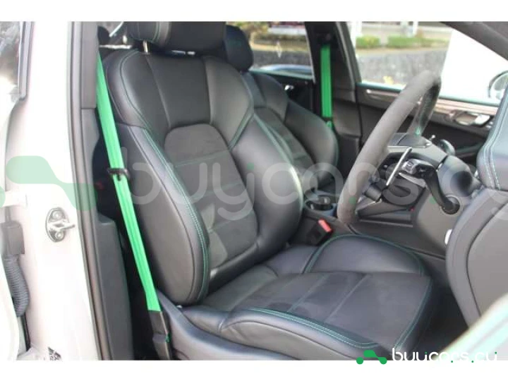 Porsche Macan Белый