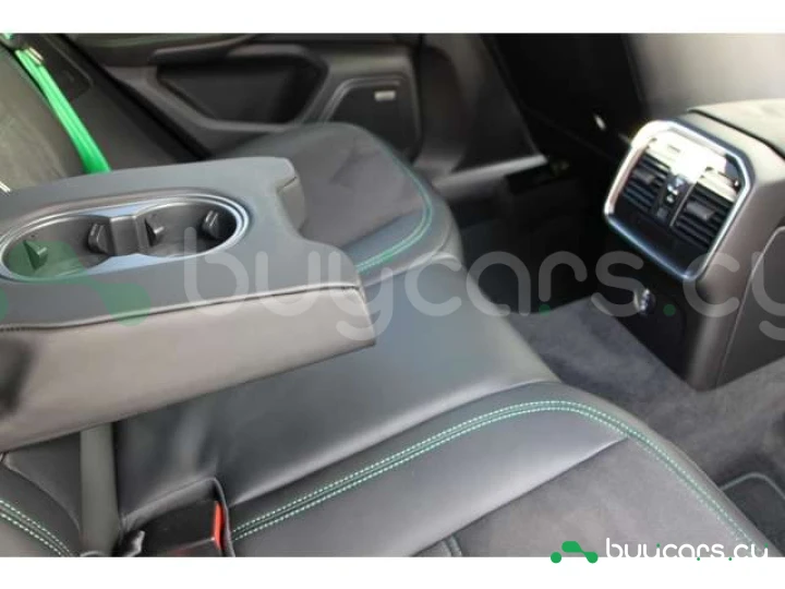 Porsche Macan Белый