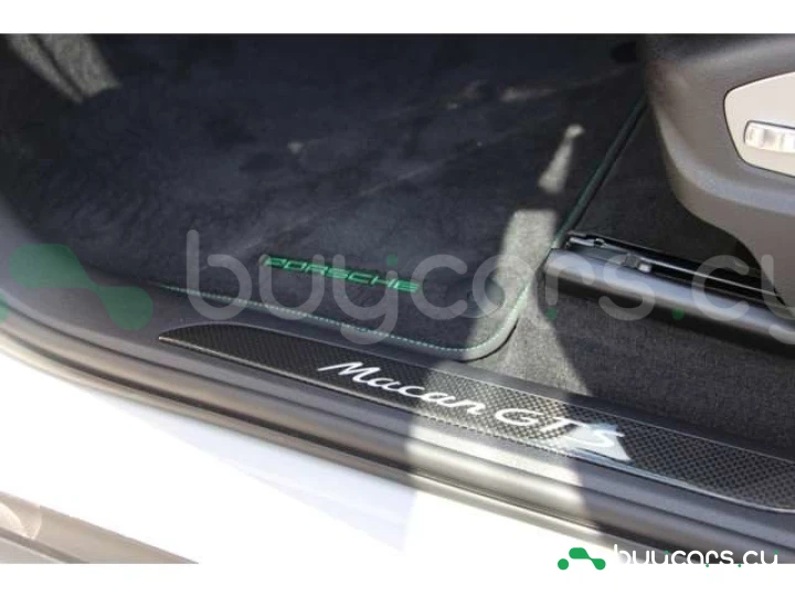 Porsche Macan Белый