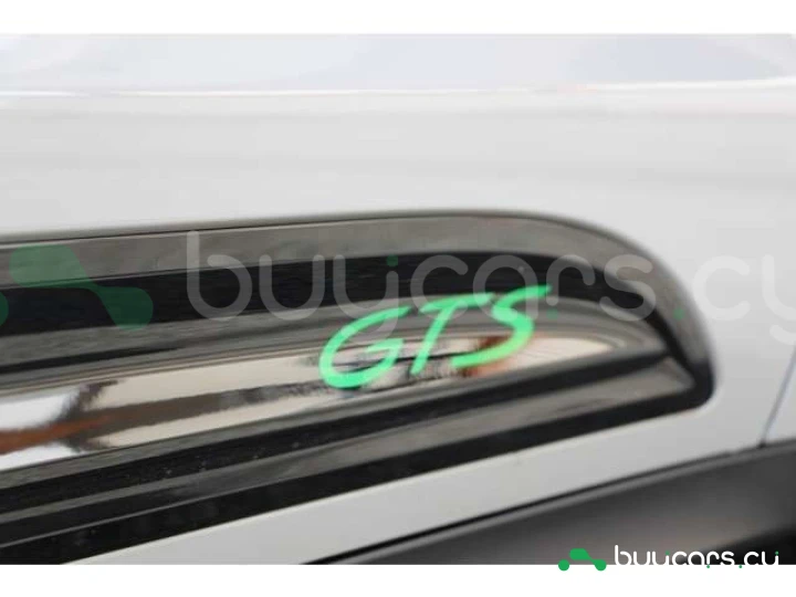 Porsche Macan Белый