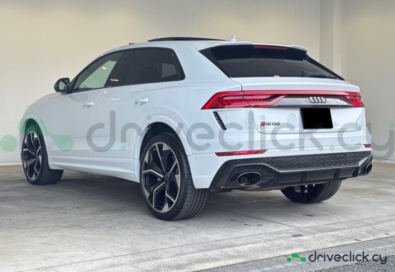 Audi RS Q8 White