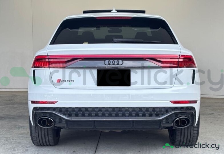 Audi RS Q8 White