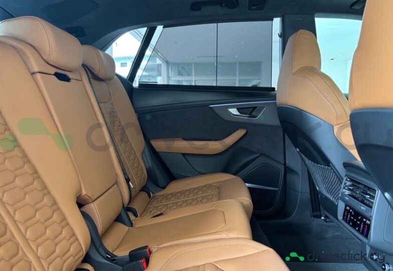 Audi RS Q8 White