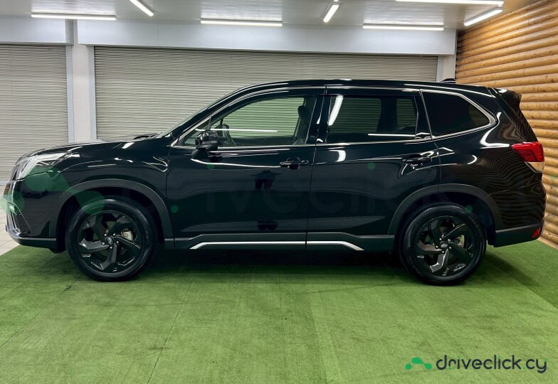 Subaru Forester Black