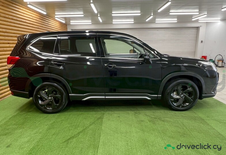Subaru Forester Black
