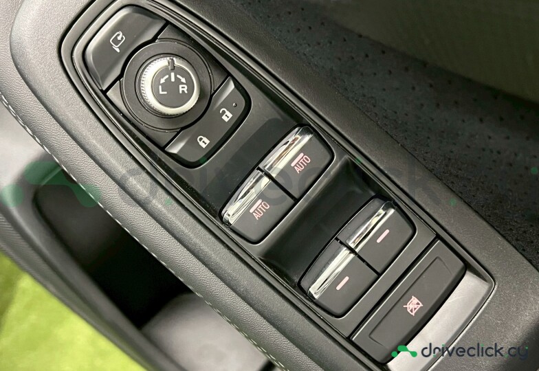 Subaru Forester Black