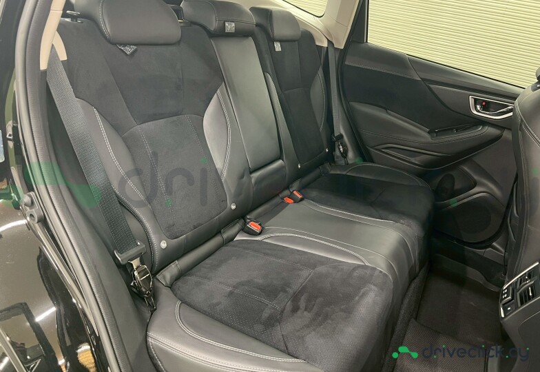 Subaru Forester Black