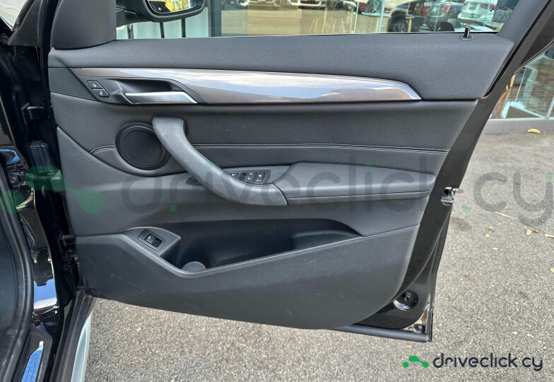 BMW X1 Black