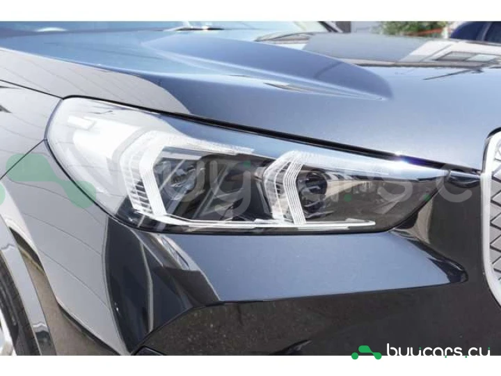 BMW iX1 Черный