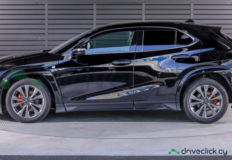 Lexus UX Black