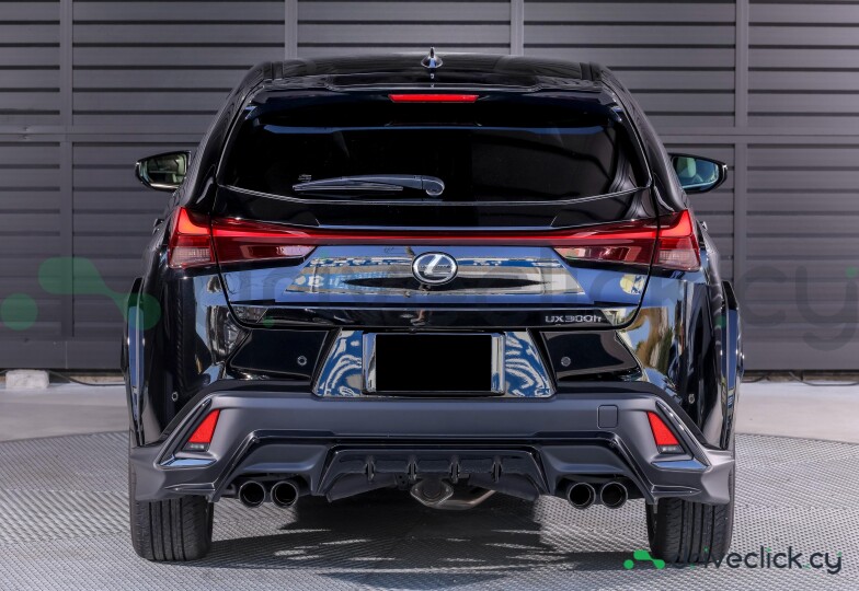 Lexus UX Black