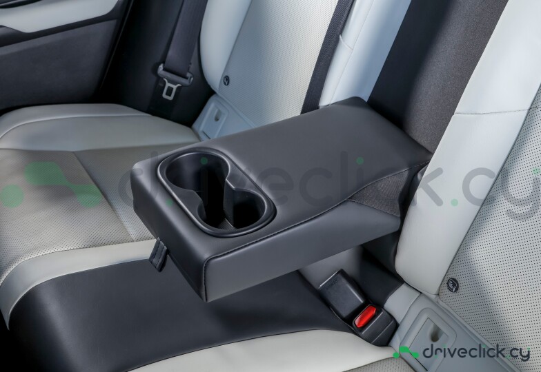 Lexus UX Black