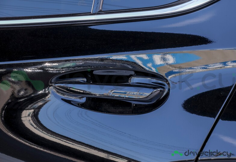 Lexus UX Black