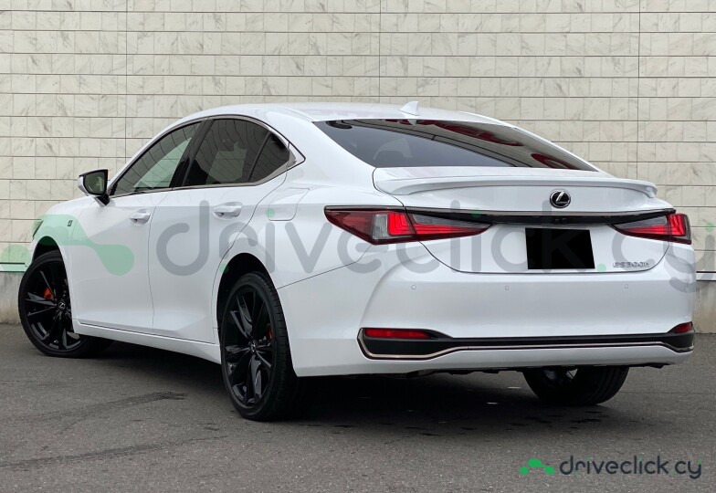 Lexus ES White