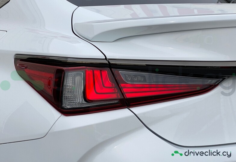 Lexus ES White