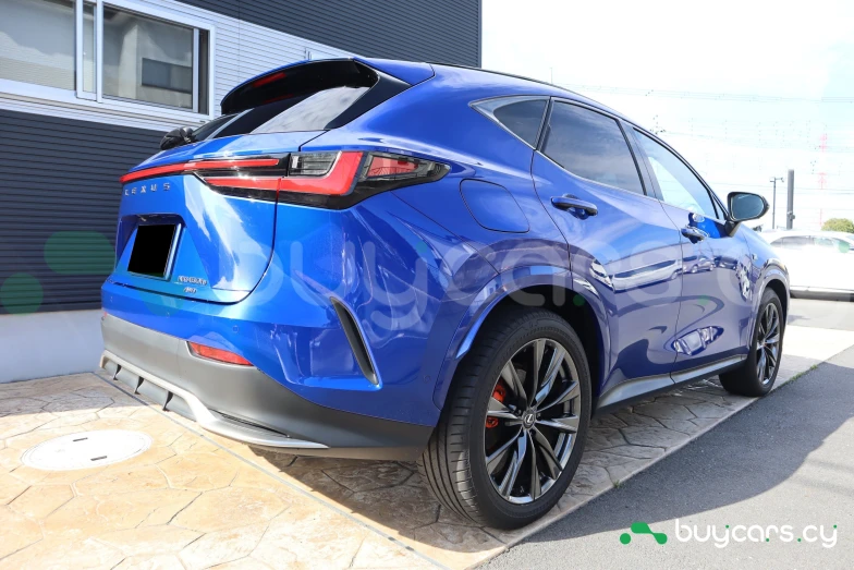 Lexus NX Синий