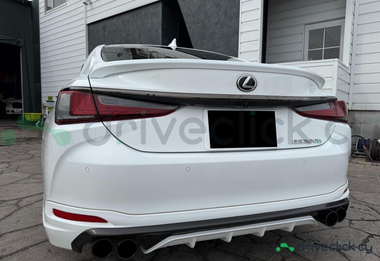 Lexus ES White