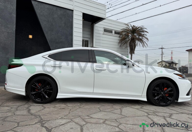 Lexus ES White