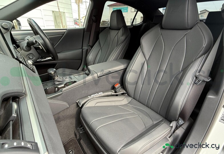 Lexus ES White