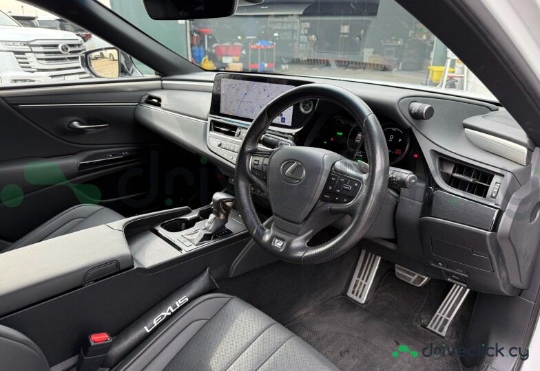 Lexus ES White