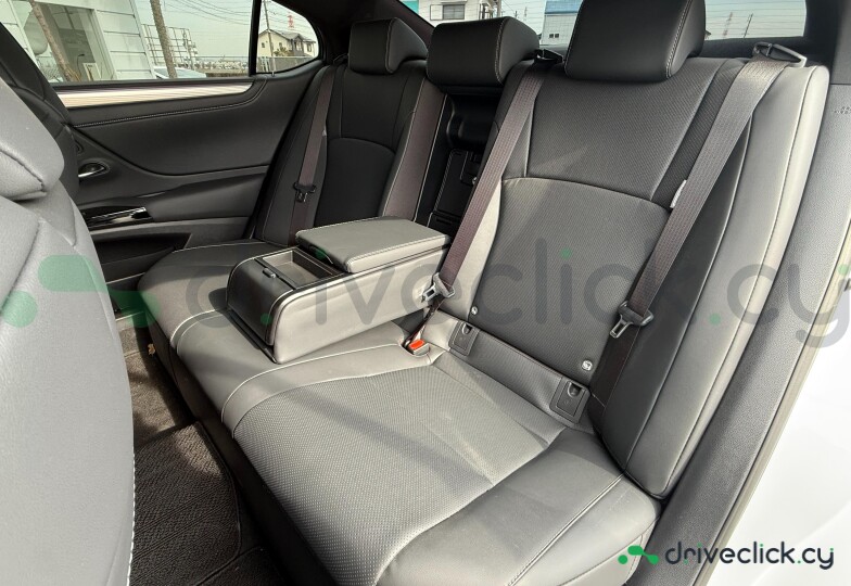 Lexus ES White