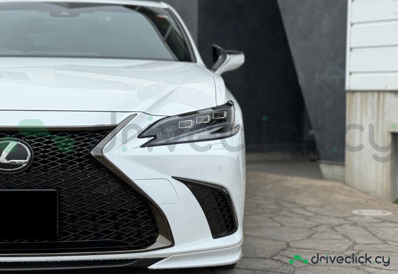 Lexus ES White