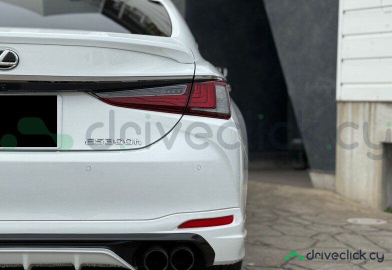 Lexus ES White