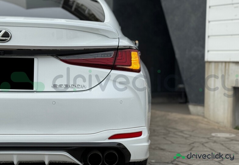 Lexus ES White
