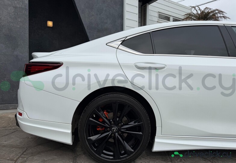 Lexus ES White