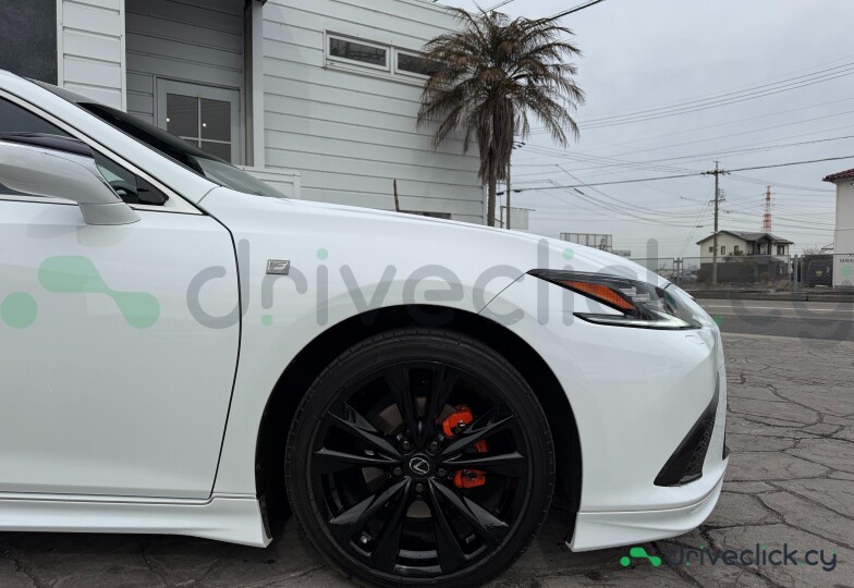 Lexus ES White