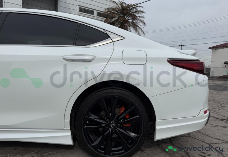 Lexus ES White