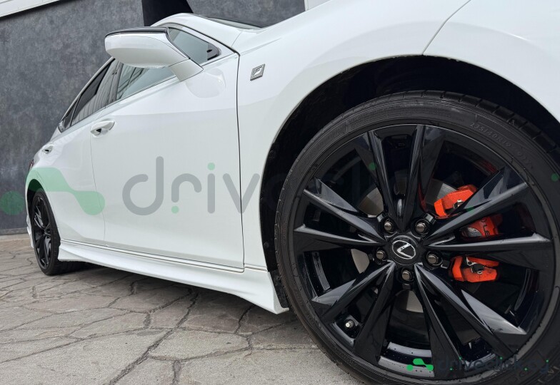 Lexus ES White