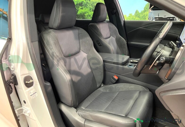 Lexus RX Белый