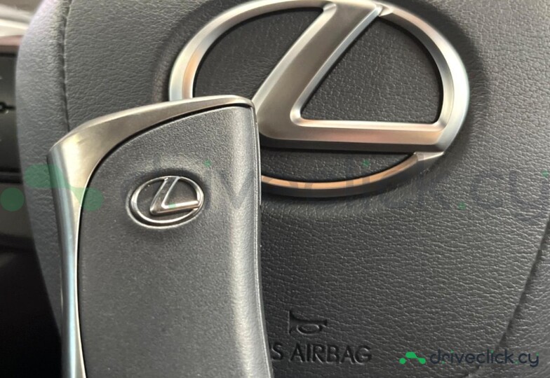 Lexus RX Белый