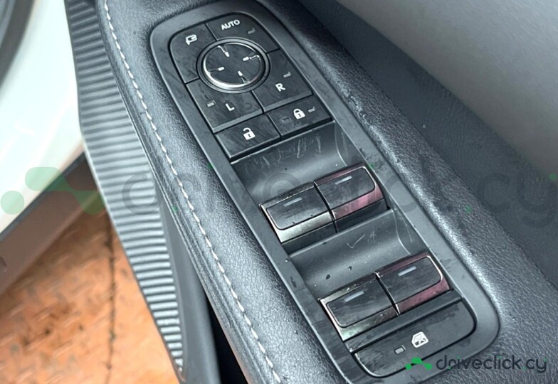 Lexus RX Белый