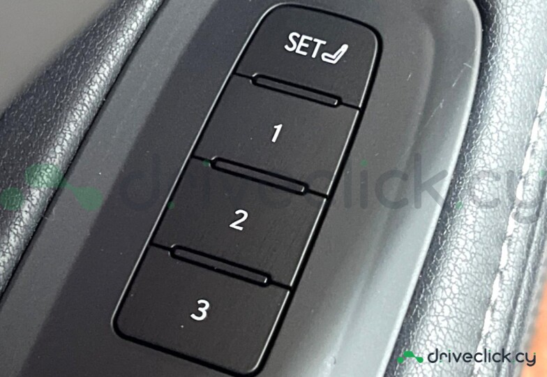 Lexus RX Белый