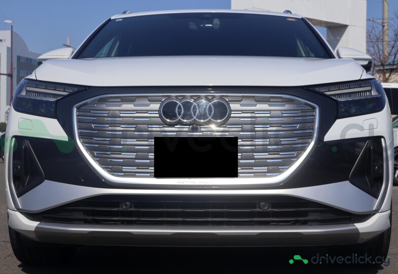 Audi Q4 e-tron White