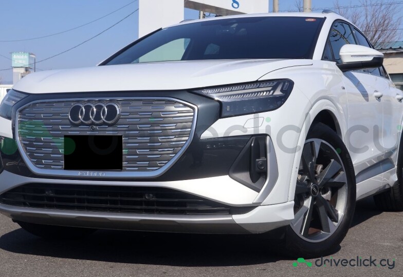 Audi Q4 e-tron White