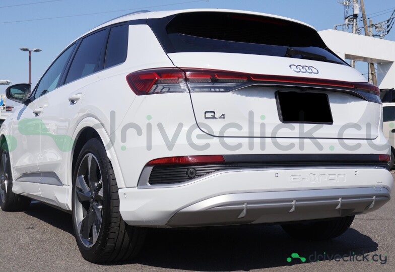 Audi Q4 e-tron White