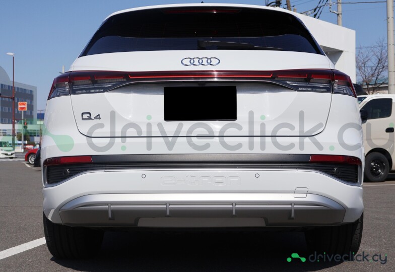Audi Q4 e-tron White