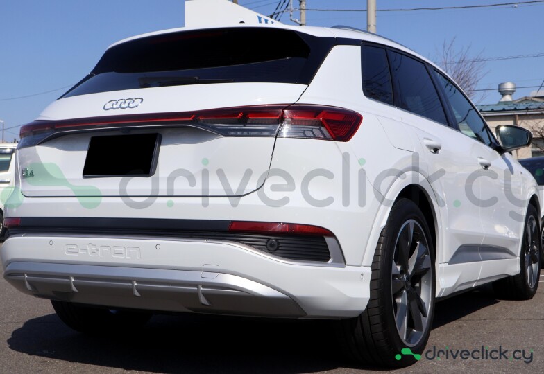 Audi Q4 e-tron White