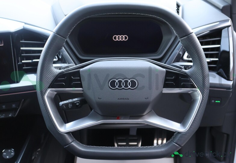 Audi Q4 e-tron White
