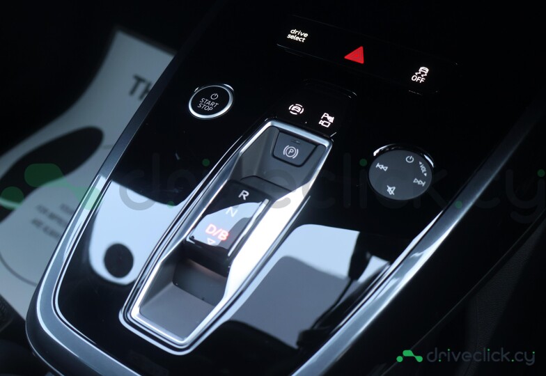 Audi Q4 e-tron White