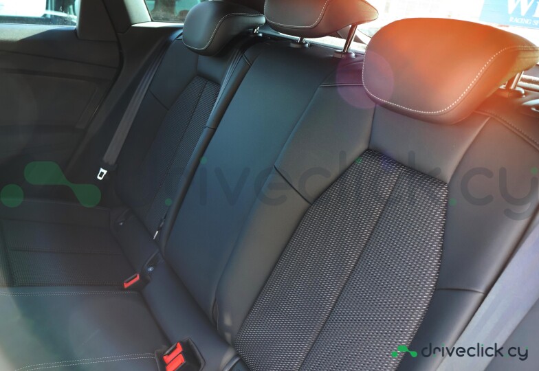 Audi Q4 e-tron White