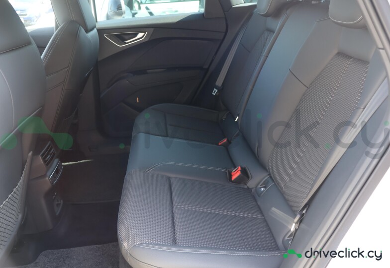 Audi Q4 e-tron White